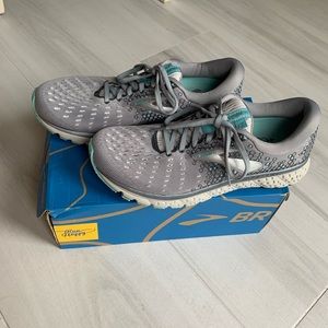 👟BROOKS Glycerin 17 (size 9B)